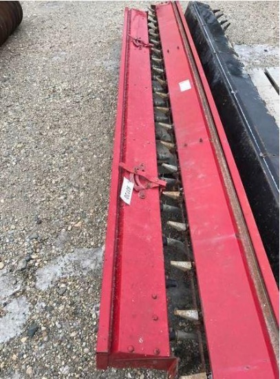 93130- INTERNATIONAL 18 HOLE GRASS SEEDER (RED BOX FOR 5100/5300 GRAIN DRILL)