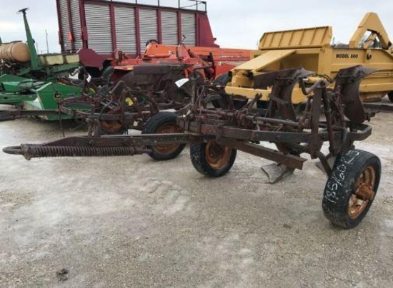 93150- INTERNATIONAL PULL TYPE ROLL OVER PLOW, 2 BOTTOM