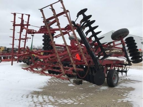 93739- CASE IH 496 18?6? DISC, STANDARD GARD, W/REMLINGER 3 BAR SPIKE HARROW