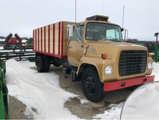 93820- FORD 7000 SINGLE AXLE GRAIN TRUCK, W/BED AND HOIST, CAT3208, REPAINTED (1983) (FIKE BROTHERS