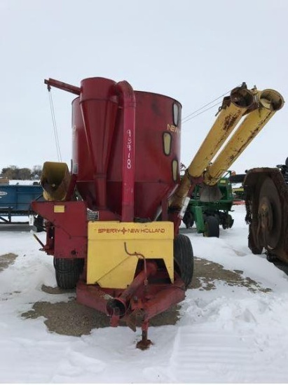 93918- NEW HOLLAND 355 GRINDER MIXER, SIDE DRAG, LONG UNLOAD AUGER, HYDRAULIC, SCALE WIRED
