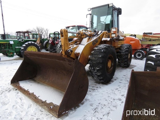 93955- CASE 621B XR ARTICULATED LOADER, CAB/HEAT, 20.5-25 TIRES, 5168 HOURS SHOWING