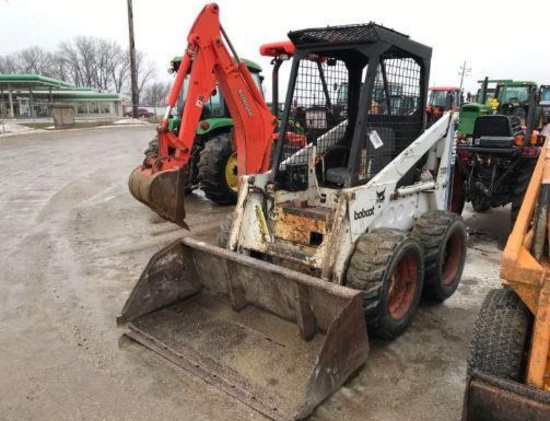 93969- BOBCAT 720 SKID STEER, HYDROSTAIC, OPEN STATION, GAS, 763 HOURS SHOWING