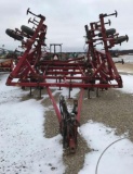 93765- INTERNATIONAL 4600 25? FIELD CULTIVATOR, 3 BAR SPIKE HARROW, WALKING- TANDEM