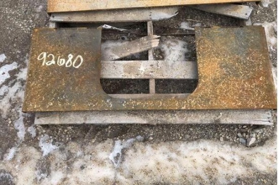 92680- SKID STEER UNIVERSAL MOUNT PLATE