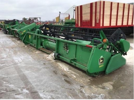 92755- JOHN DEERE 920 20' PLATFORM, FORE AFT, POLY POINT, #676952