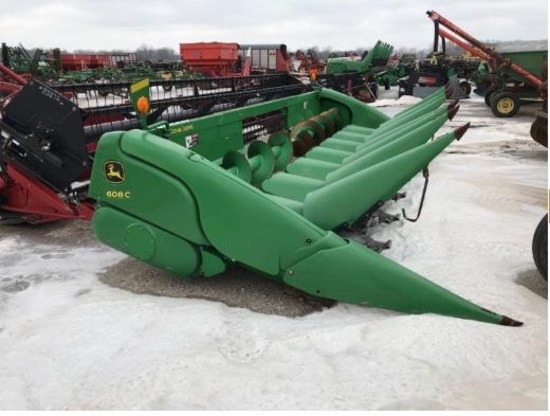 92804- JOHN DEERE 608C 8 ROW 30" CORN HEAD, SINGLE POINT HOOKUP, SINGLE DRIVE