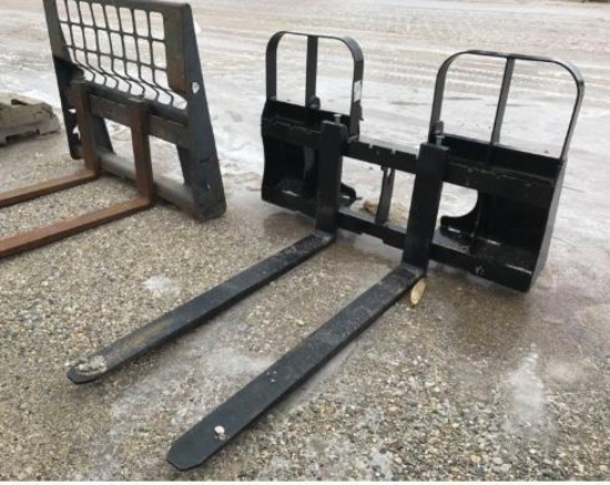 93018- HLA SKID LOADER MOUNT PALLET FORKS