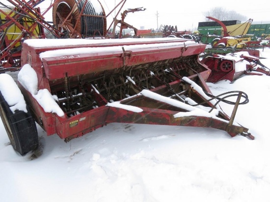 93127- INTERNATIONAL 5100 GRAIN DRILL, 21X7, GRASS SEEDER, PRESS WHEELS