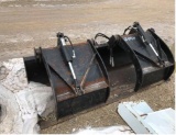 93015- 6' SKID LOADER MOUNT DOUBLE CYLENDER GRAPPLE BUCKET