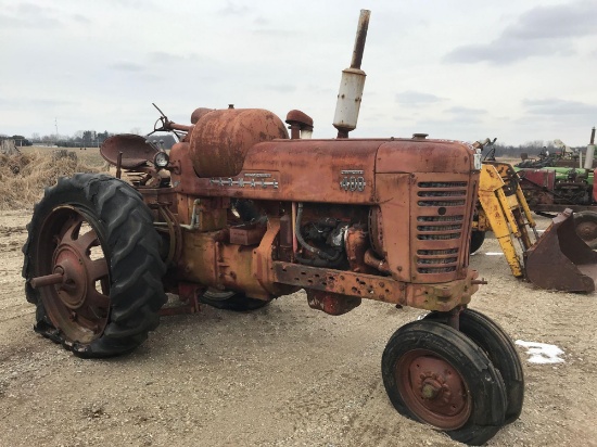 93990- FARMALL 400 LP TRACTOR