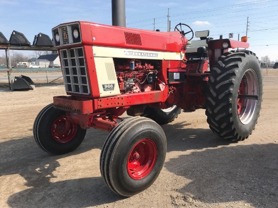 93690- INTERNATIONAL 966 TRACTOR