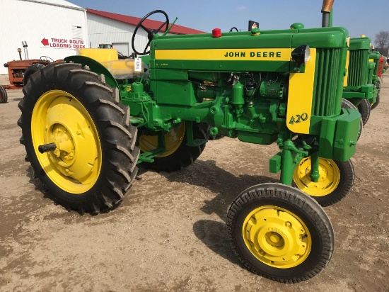 93948- JOHN DEERE 420 V TRACTOR