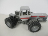 85778 White 4- 210 w/ duals, 1/16 scale