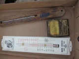 85621 Flat of thermometers & clips