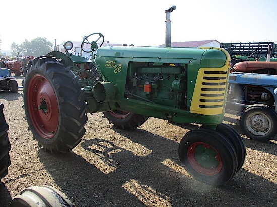 1045- OLIVER 88 TRACTOR