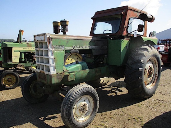 1111- OLIVER 1900 TRACTOR