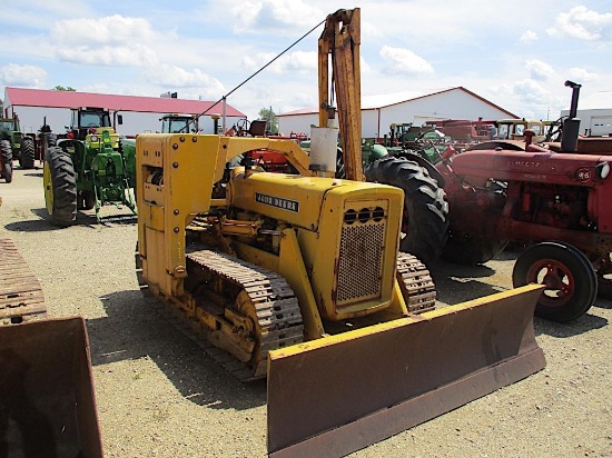 1156- JOHN DEERE CRAWLER