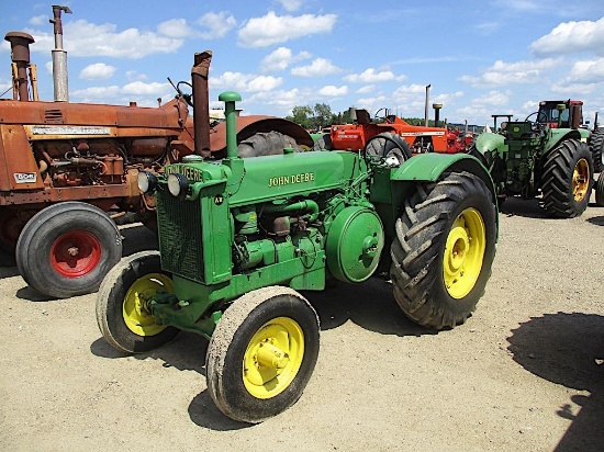 1176- JOHN DEERE AR TRACTOR