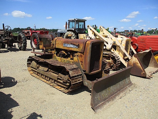 1261- JOHN DEERE 440 CRAWLER