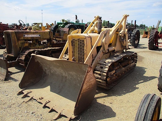 1262- JOHN DEERE 440 CRAWLER