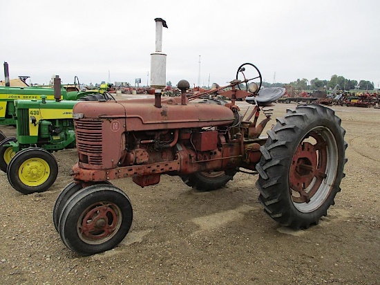 1476- FARMALL H TRACTOR