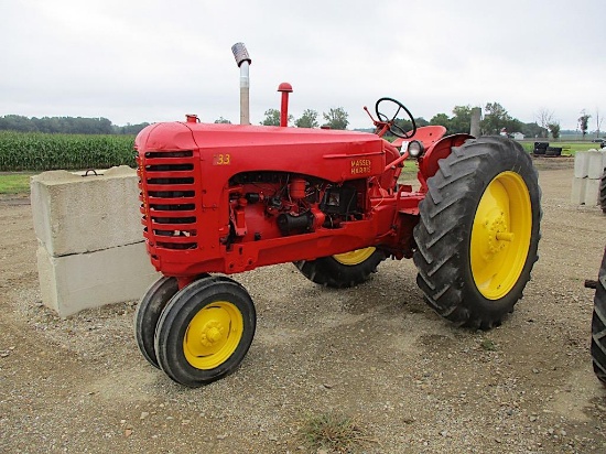 1514- MASSEY HARRIS 33 TRACTOR