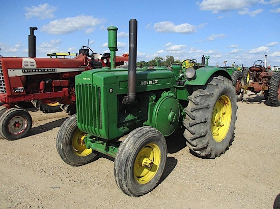 1650- JOHN DEERE D TRACTOR