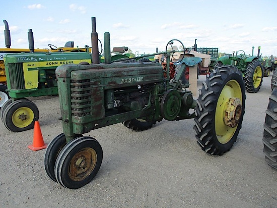 2030- JOHN DEERE B TRACTOR