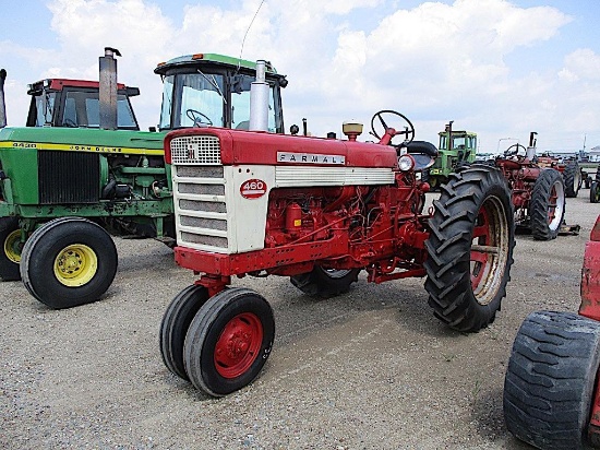 94256- IH 460 TRACTOR