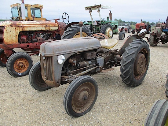 94332- FORD 9N TRACTOR