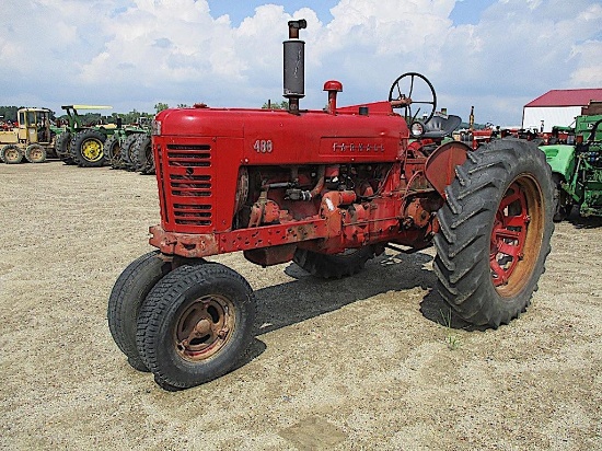 96885- IH 400 TRACTOR