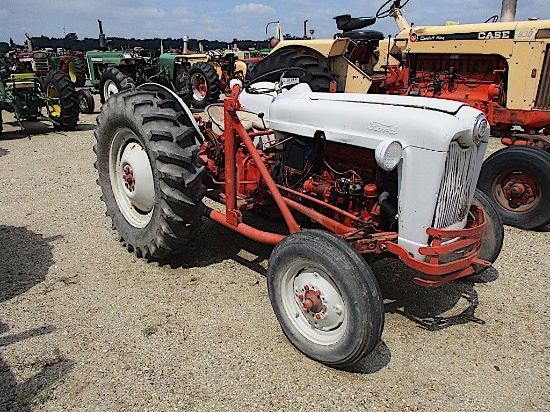 97079- FORD JUBILEE TRACTOR