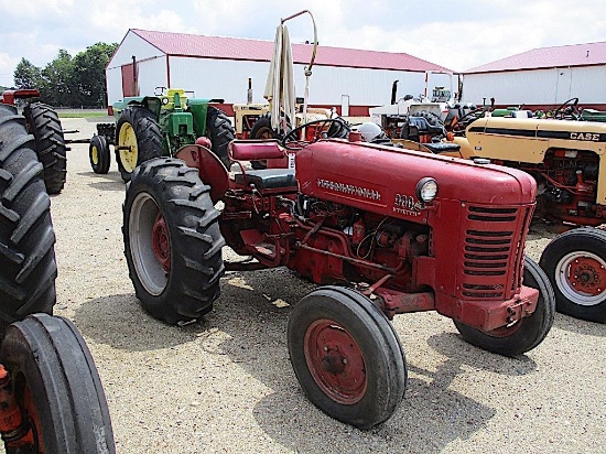 97423- IH 300 TRACTOR