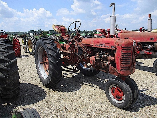 97615- IH 200 TRACTOR