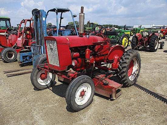 97935- IH 140 TRACTOR