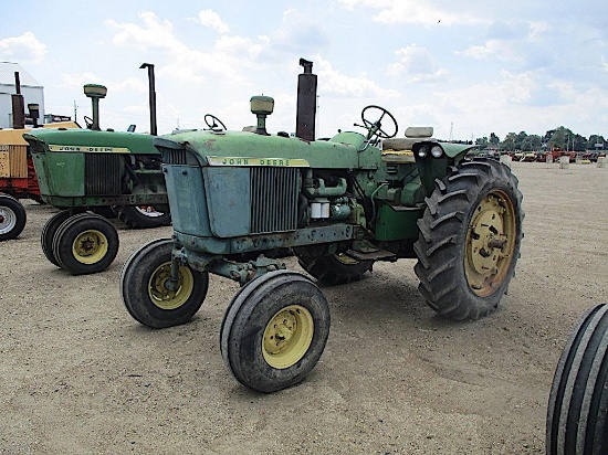 98048- JD 3020 TRACTOR