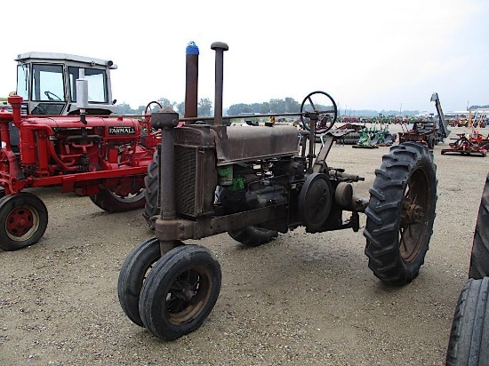98405- JOHN DEERE A TRACTOR