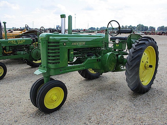 98429- JD B TRACTOR