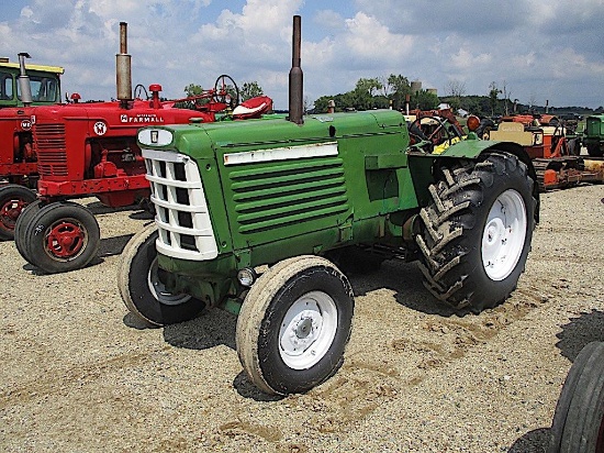 98461- OLIVER 770 TRACTOR