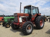 88054- IH 1086 TRACTOR