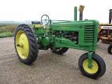 96545- JD AN STYLED TRACTOR