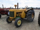 98078- JD 820 TRACTOR