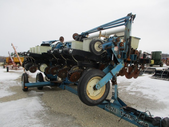 3278-KINZE TWIN LINE PLANTER