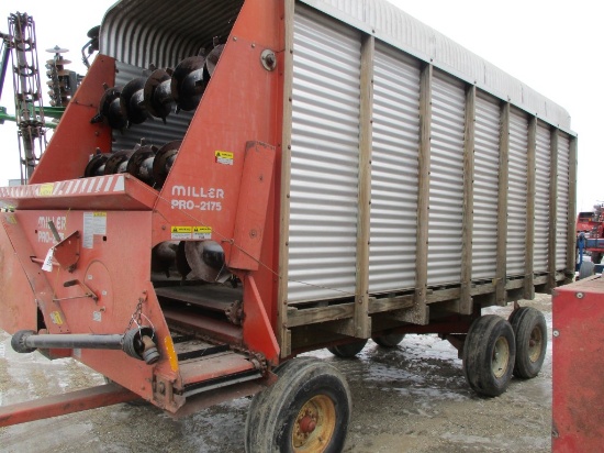 3651-MILLER PRO 2175 SILAGE WAGON