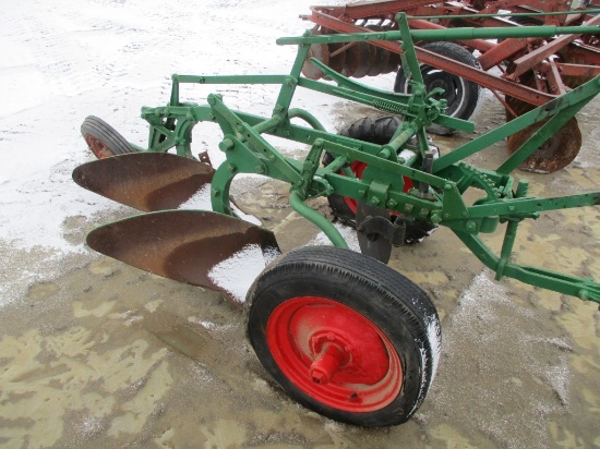 3784-OLIVER PULL TYPE 2BTM PLOW