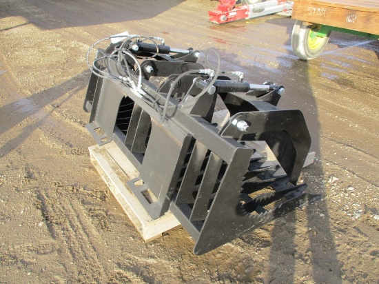 3947- SKID LOADER MOUNT GRAPPLE