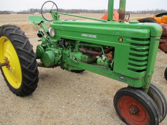 3053-JD B TRACTOR