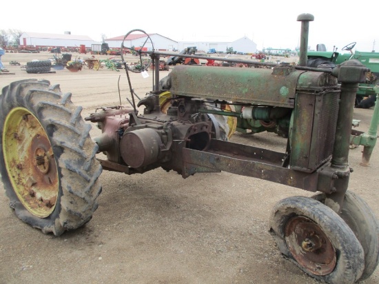 3957-JD G TRACTOR
