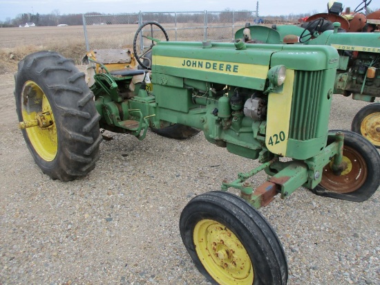 94388-JD 420 W TRACTOR